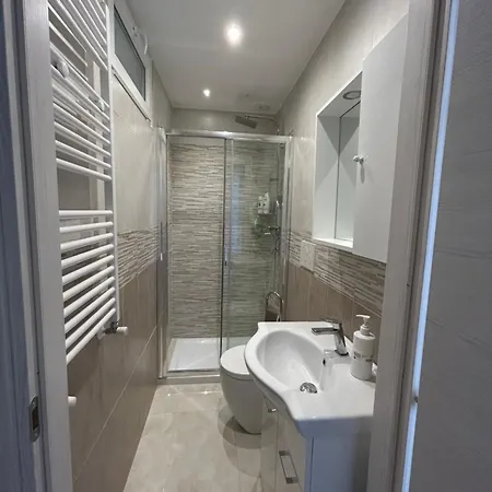 Claire House-3